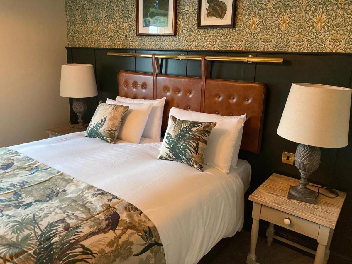 The Red Lion Inn By Chef & Brewer Collection Todwick Exteriör bild