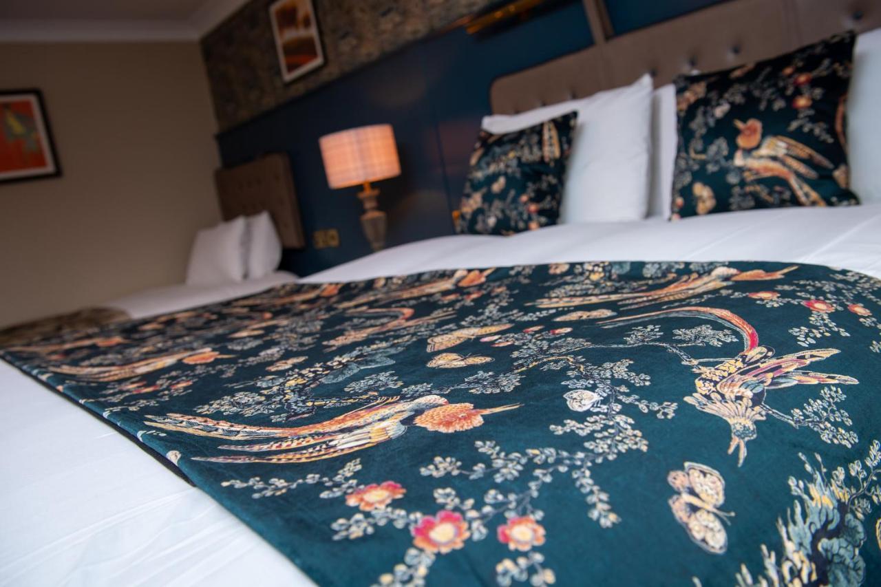The Red Lion Inn By Chef & Brewer Collection Todwick Exteriör bild
